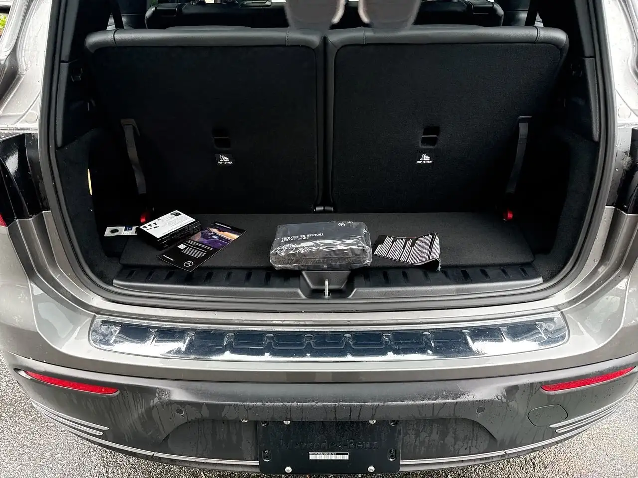 Mercedes-Benz EQB снимка Mercedes-Benz EQB