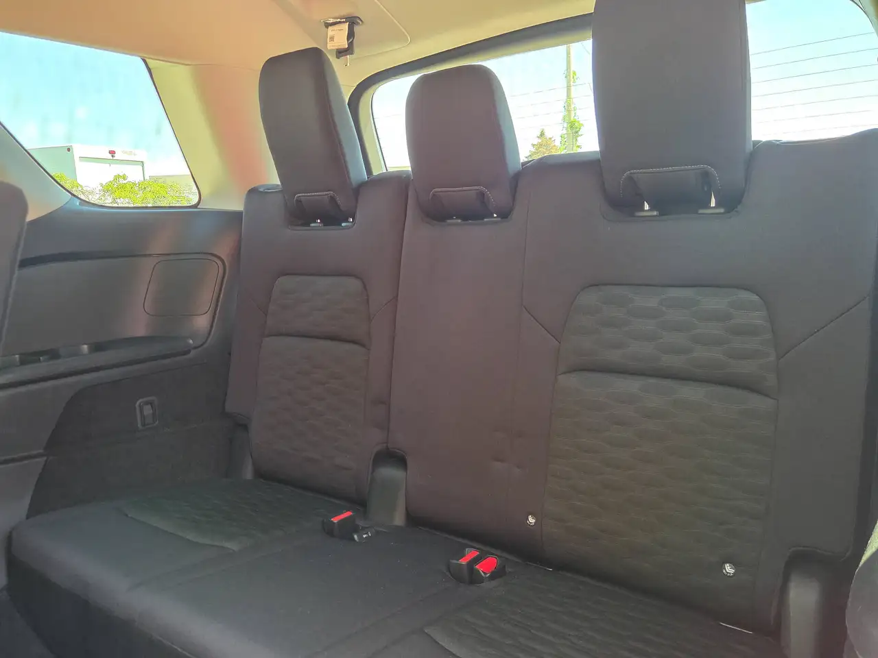 Nissan Pathfinder снимка Nissan Pathfinder
