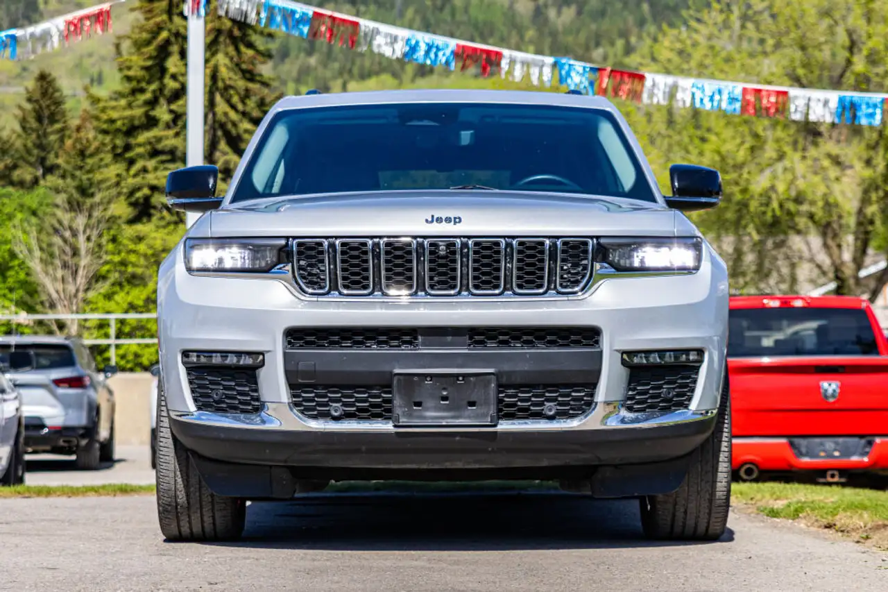 Jeep Grand Cherokee снимка Jeep Grand Cherokee