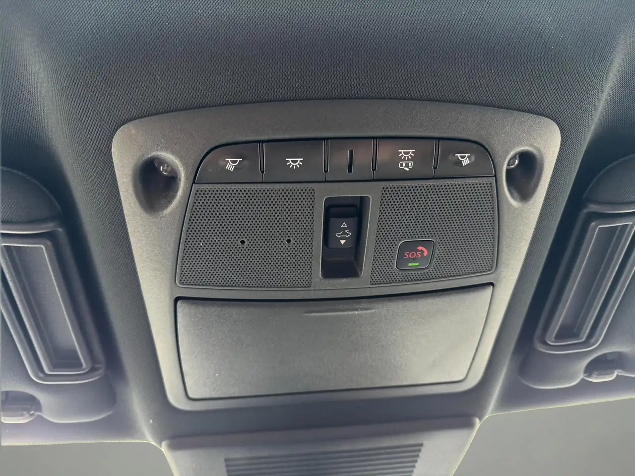 Nissan Armada снимка Nissan Armada
