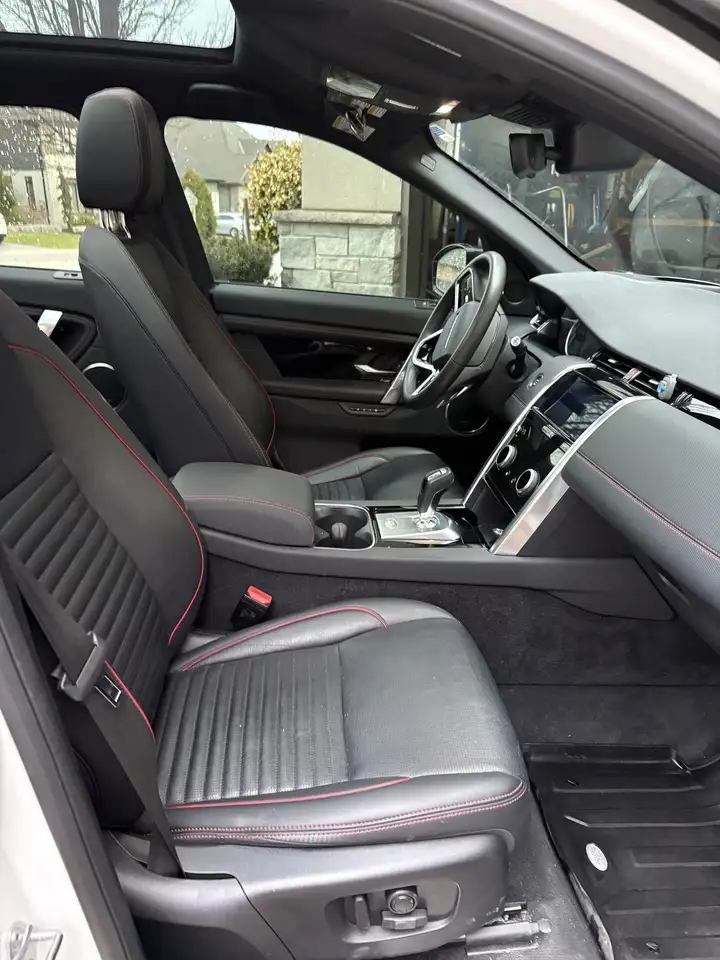 Land Rover Discovery Sport снимка Land Rover Discovery Sport