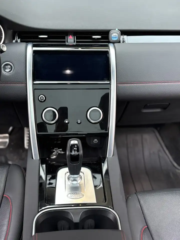 Land Rover Discovery Sport снимка Land Rover Discovery Sport