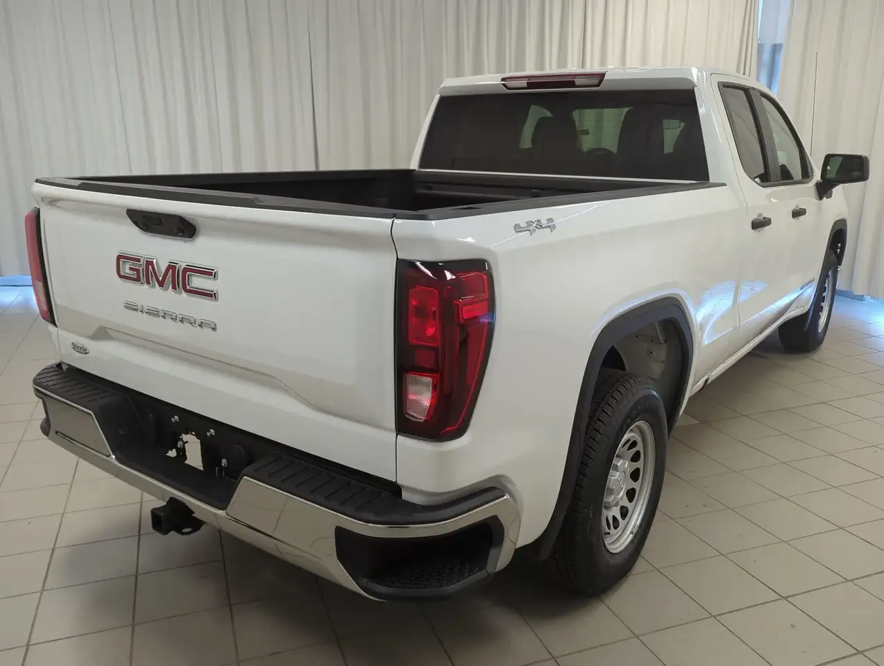 GMC Sierra 1500 photo GMC Sierra 1500