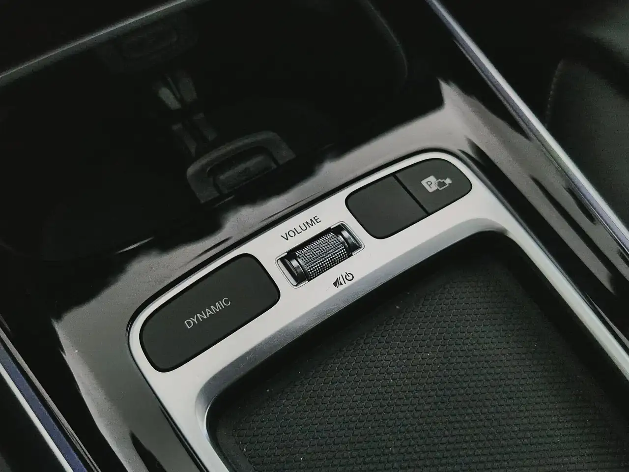 Mercedes-Benz GLA снимка Mercedes-Benz GLA