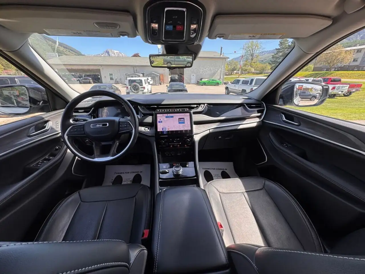 Jeep Grand Cherokee снимка Jeep Grand Cherokee