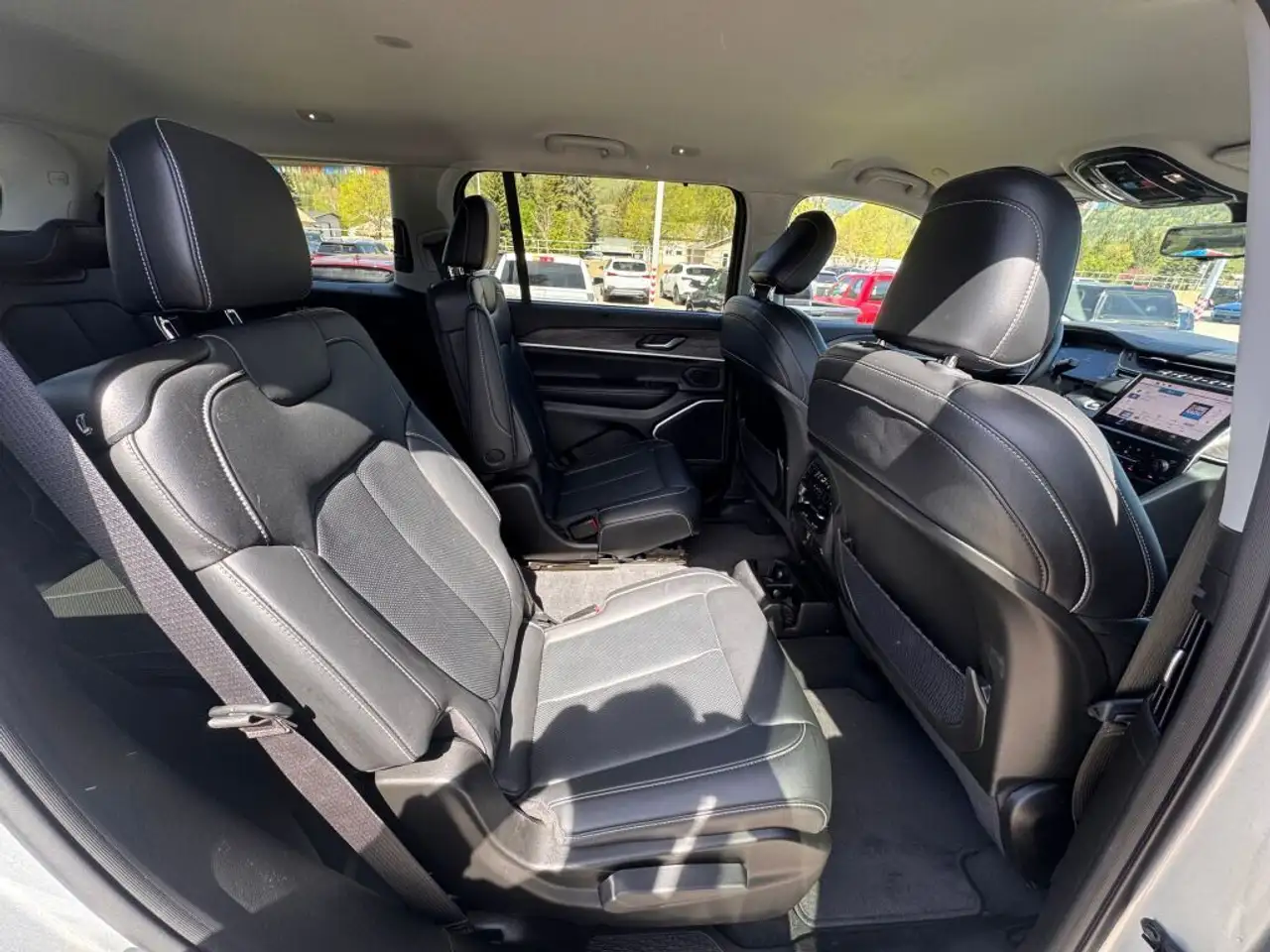 Jeep Grand Cherokee снимка Jeep Grand Cherokee