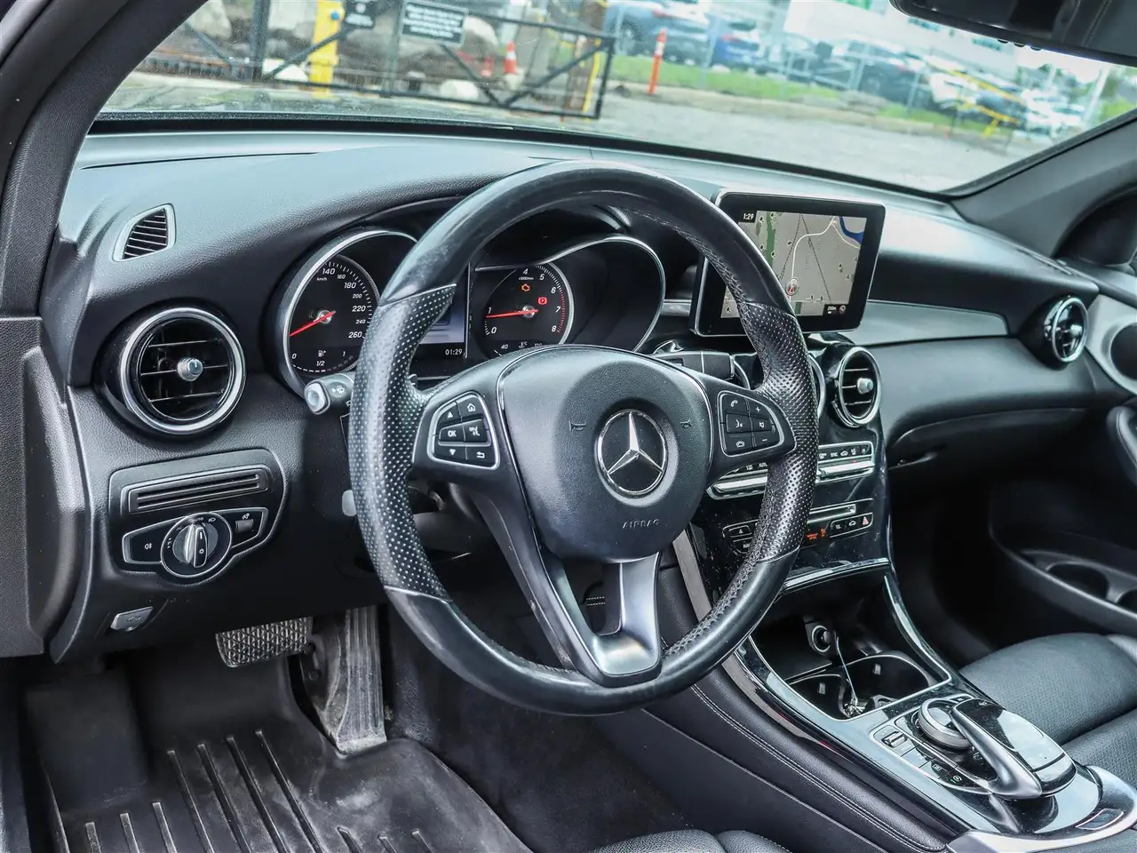 Mercedes-Benz GLC fotografie Mercedes-Benz GLC