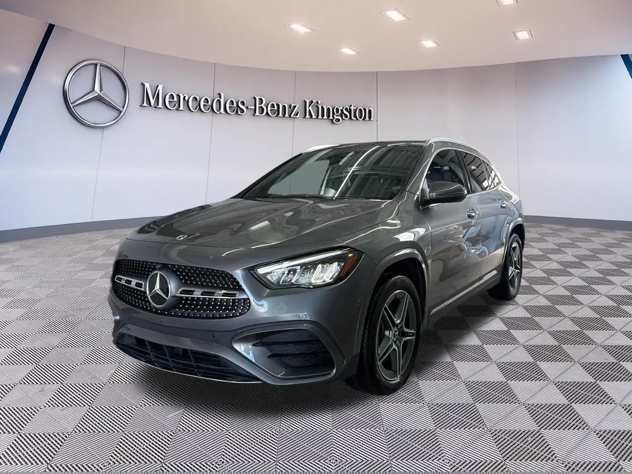 Mercedes-Benz GLA снимка Mercedes-Benz GLA