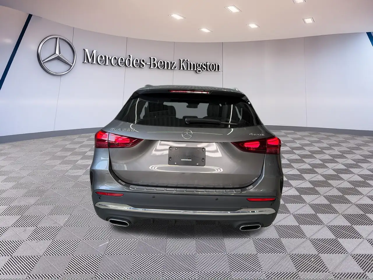 Mercedes-Benz GLA снимка Mercedes-Benz GLA