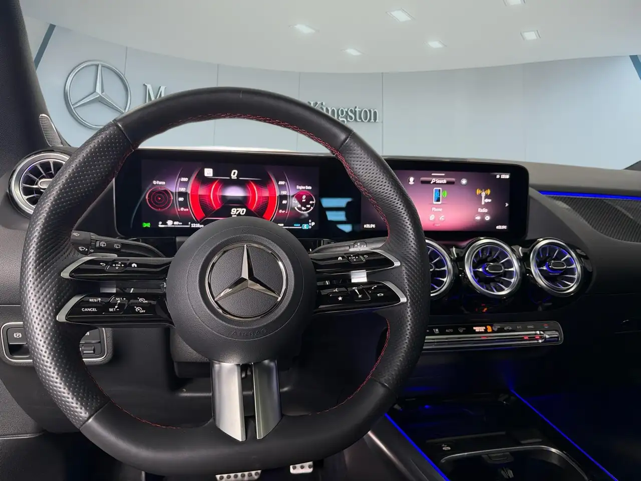 Mercedes-Benz GLA снимка Mercedes-Benz GLA