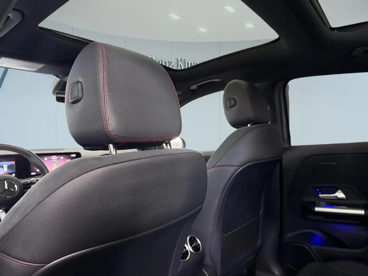 Mercedes-Benz GLA снимка Mercedes-Benz GLA