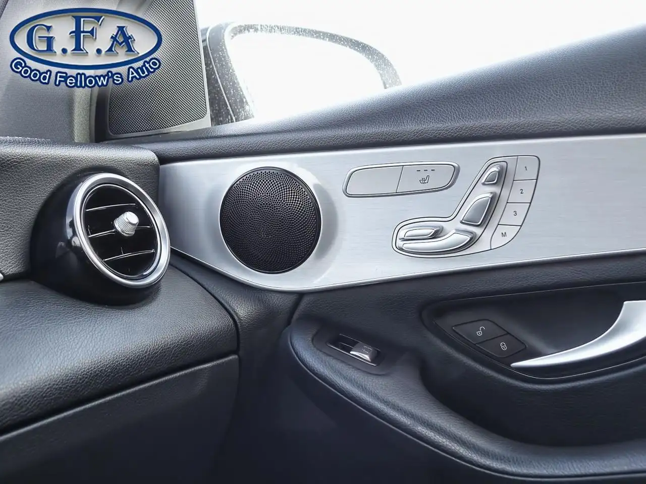 Mercedes-Benz GLC fotografie Mercedes-Benz GLC