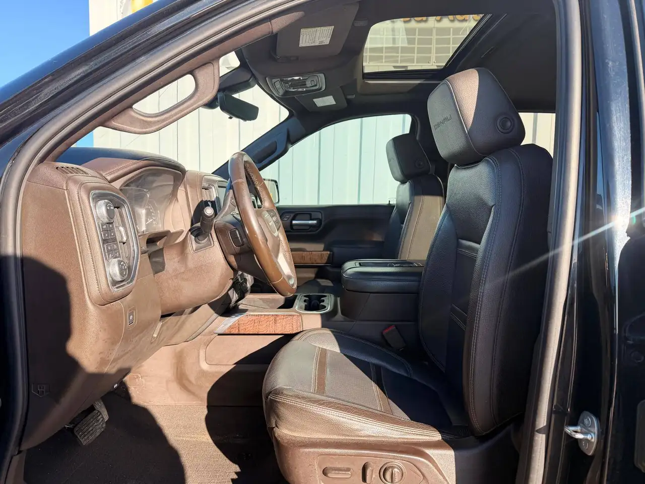 GMC Sierra 1500 снимка GMC Sierra 1500
