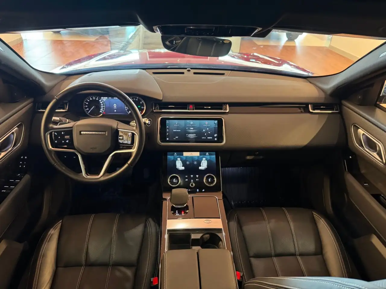 Land Rover Range Rover Velar photo Land Rover Range Rover Velar