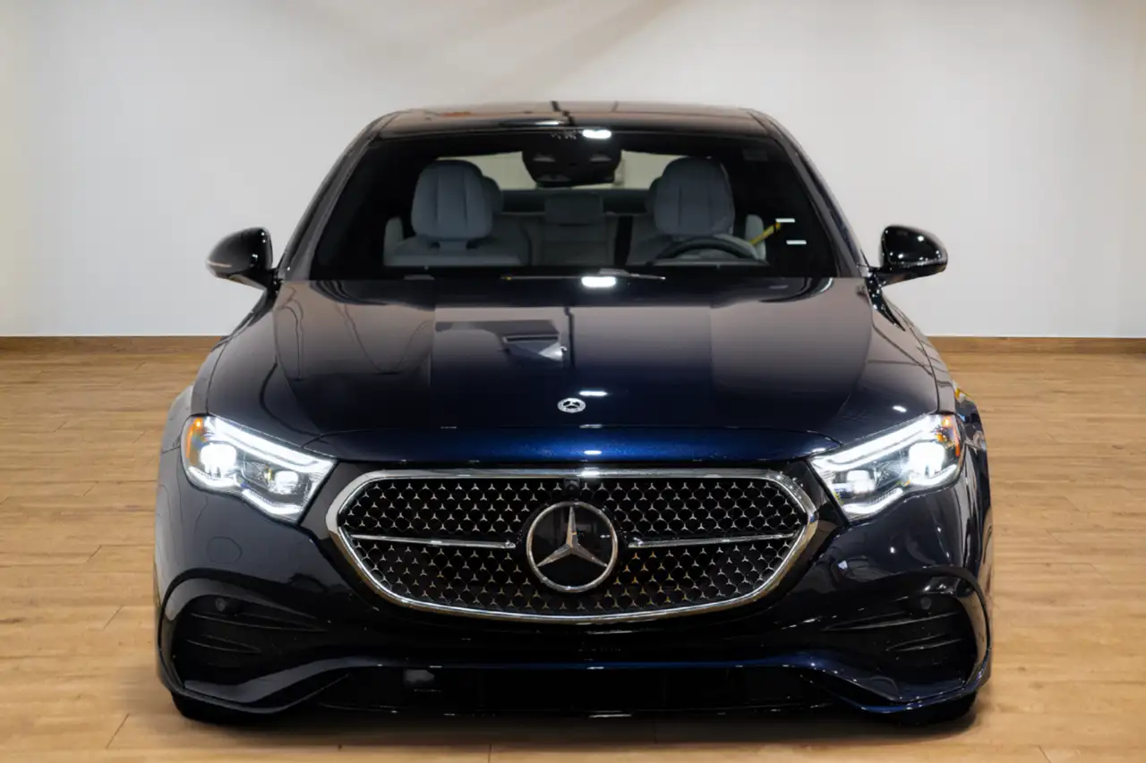 Mercedes-Benz E-Class fotografie Mercedes-Benz E-Class