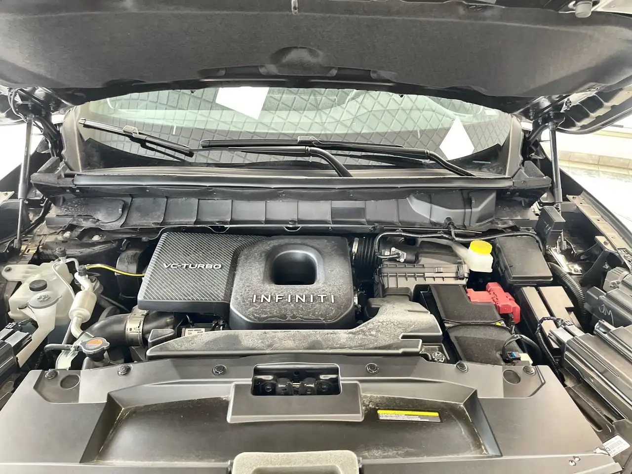 Infiniti QX60 снимка Infiniti QX60