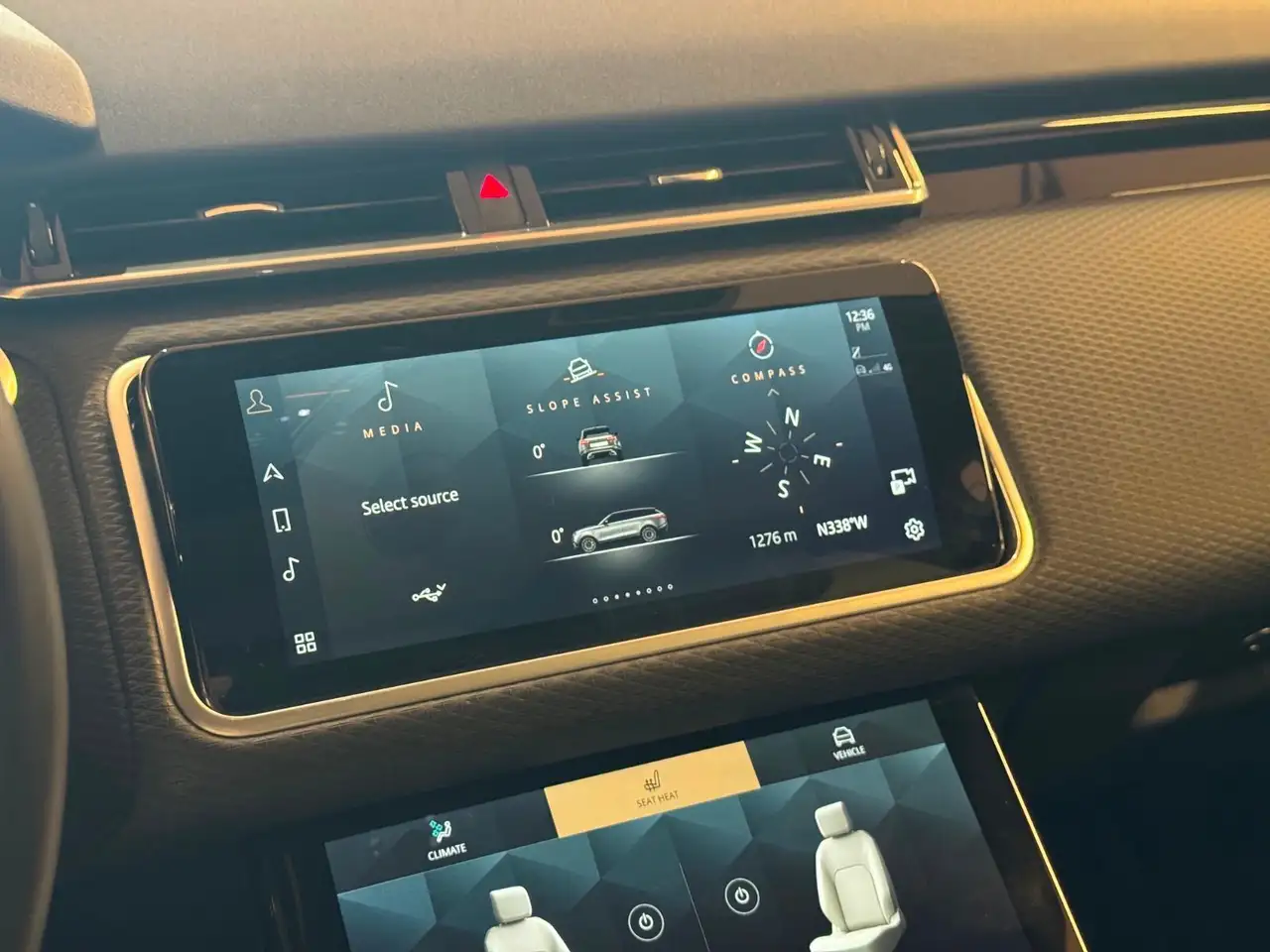 Land Rover Range Rover Velar photo Land Rover Range Rover Velar