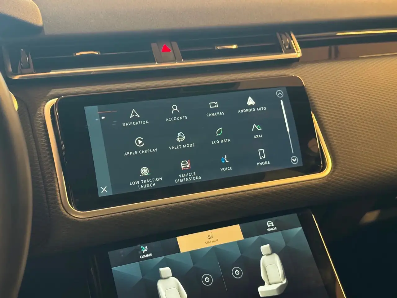 Land Rover Range Rover Velar photo Land Rover Range Rover Velar