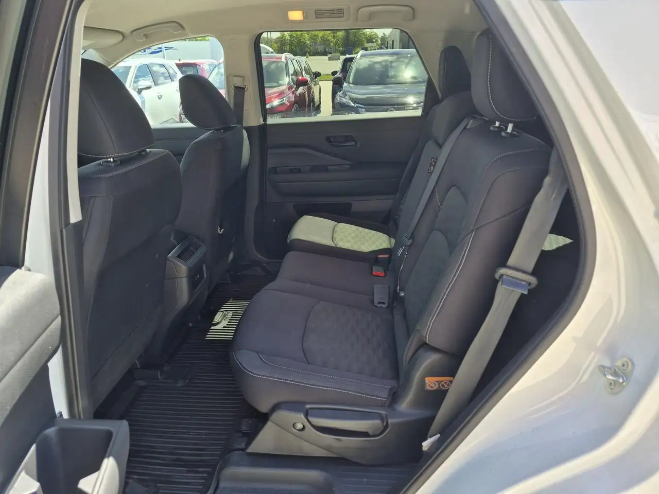 Nissan Pathfinder снимка Nissan Pathfinder