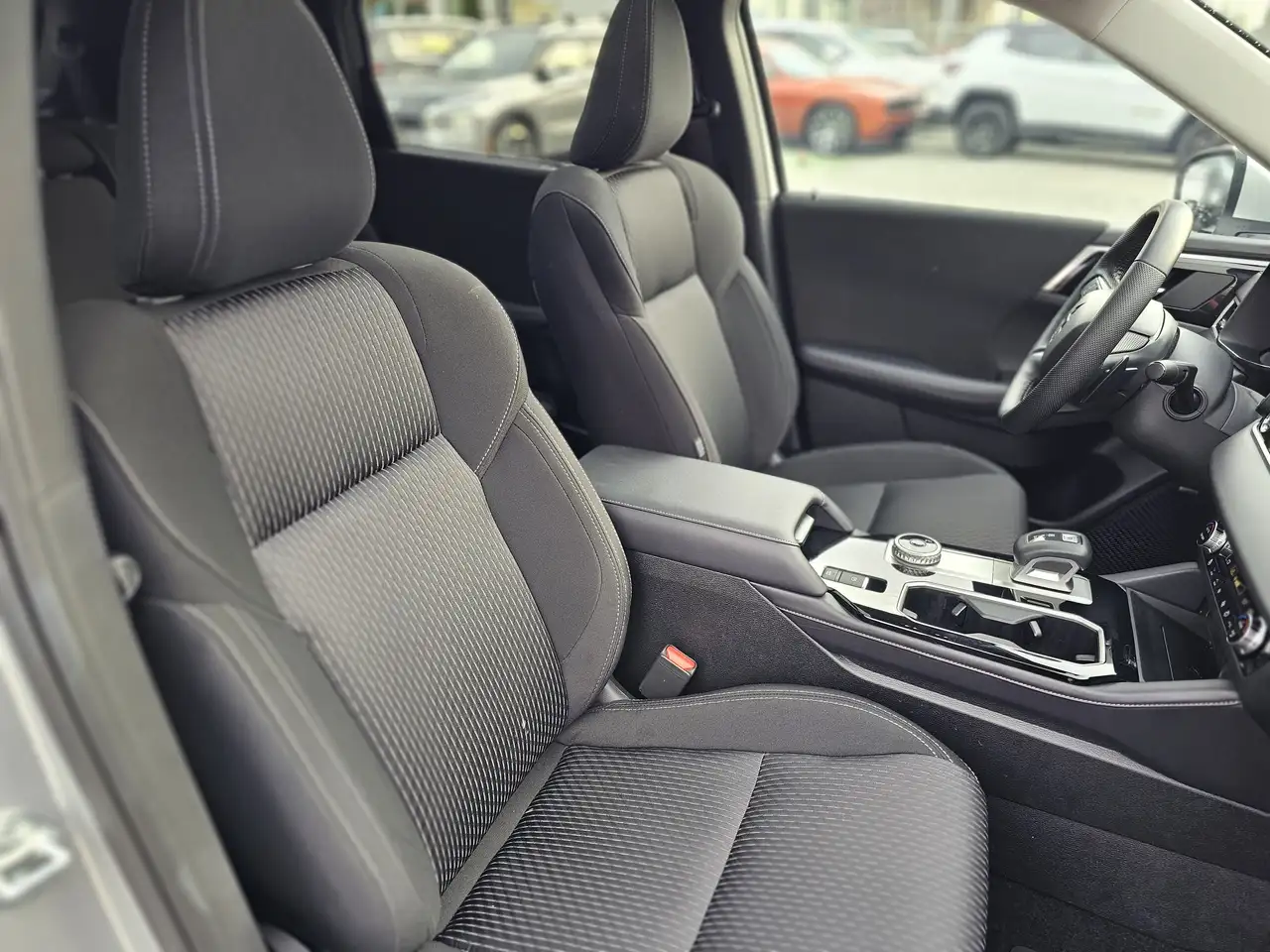 Mitsubishi Outlander photo Mitsubishi Outlander