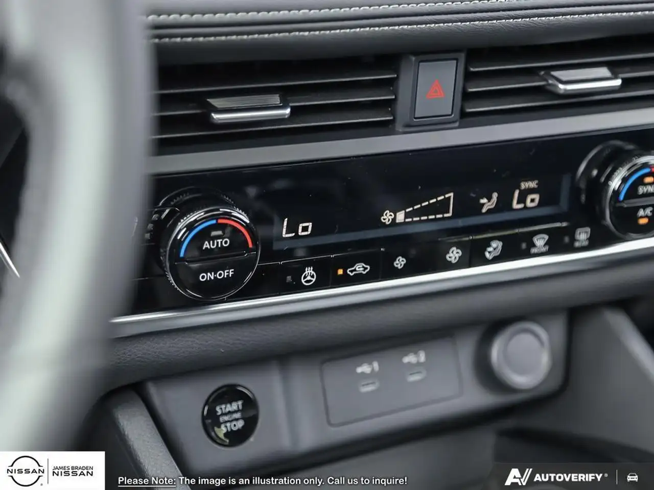 Nissan Rogue fotografie Nissan Rogue