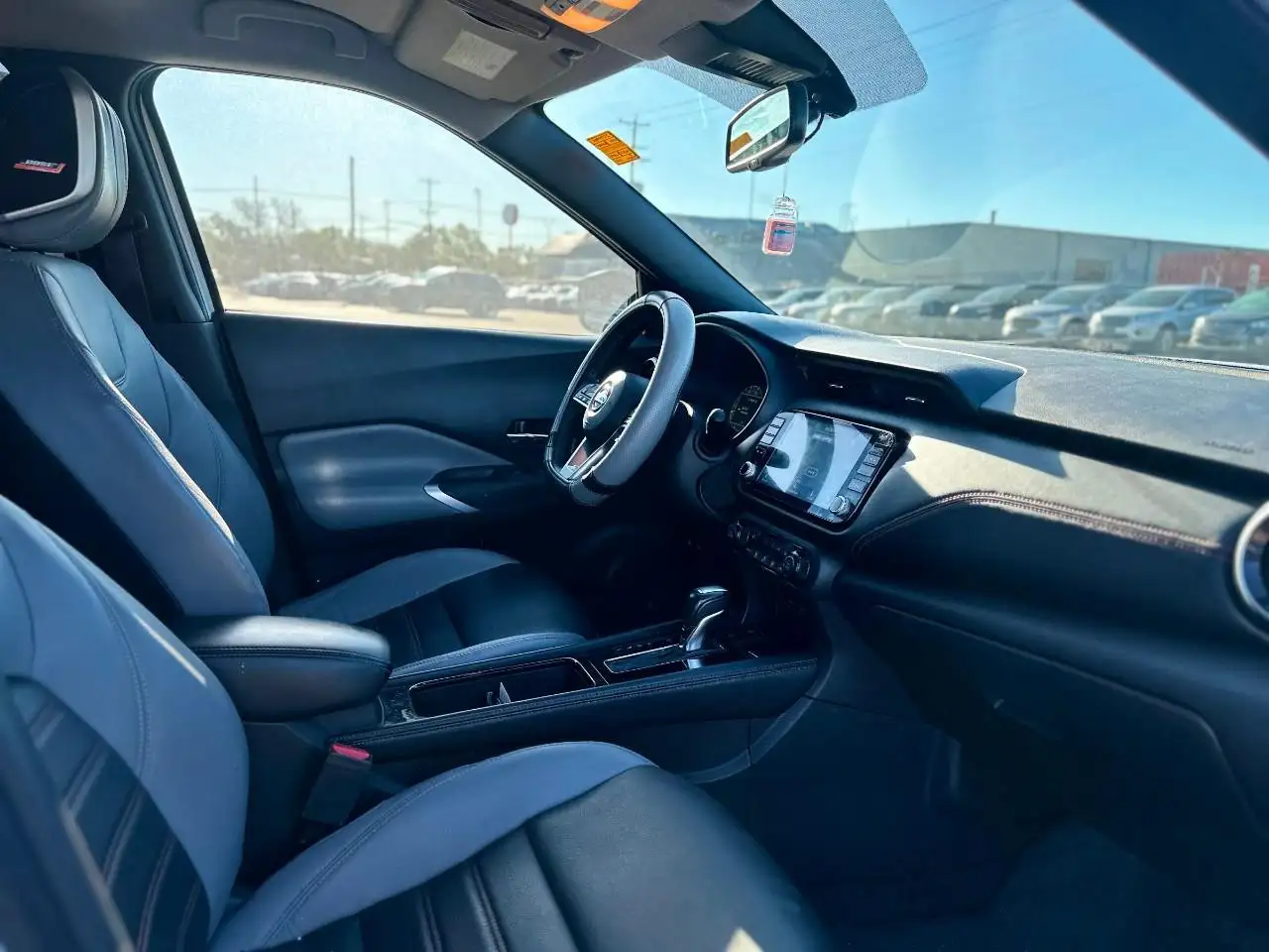 Nissan Kicks photo Nissan Kicks
