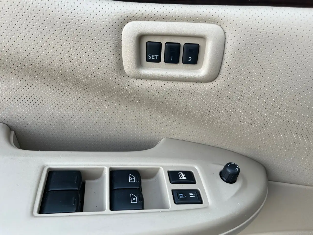 Nissan Quest photo Nissan Quest