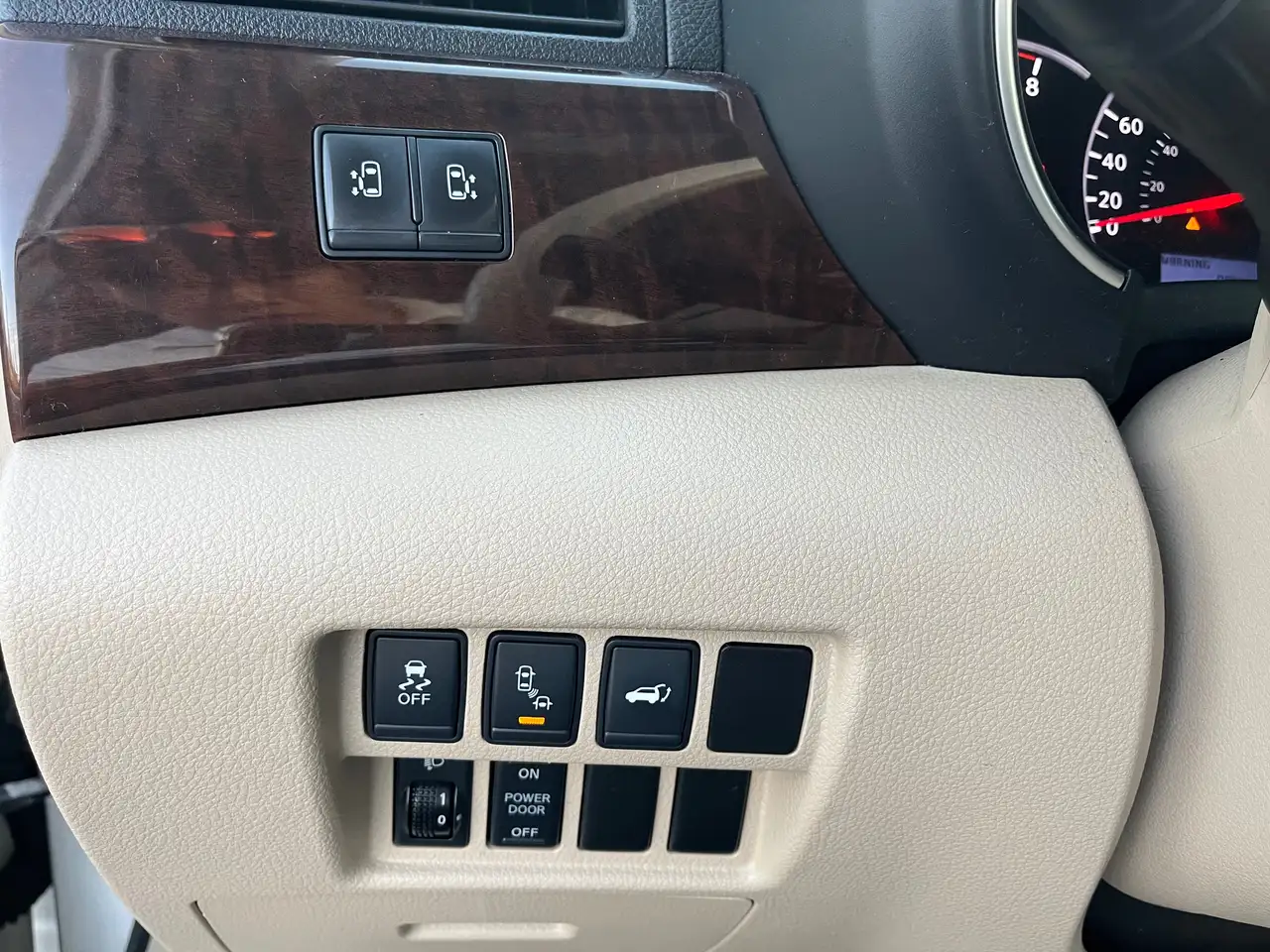 Nissan Quest photo Nissan Quest