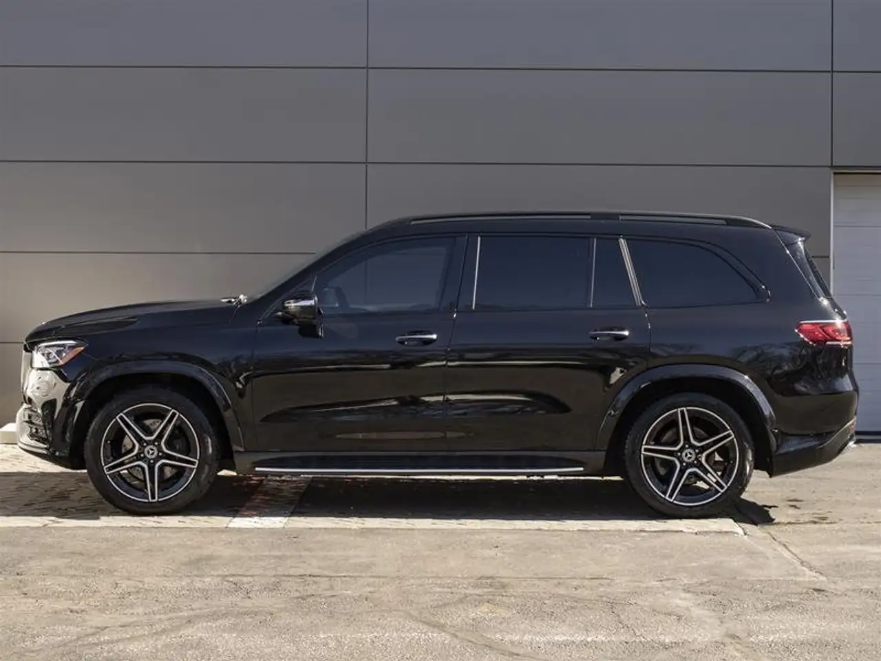 Mercedes-Benz GLS снимка Mercedes-Benz GLS