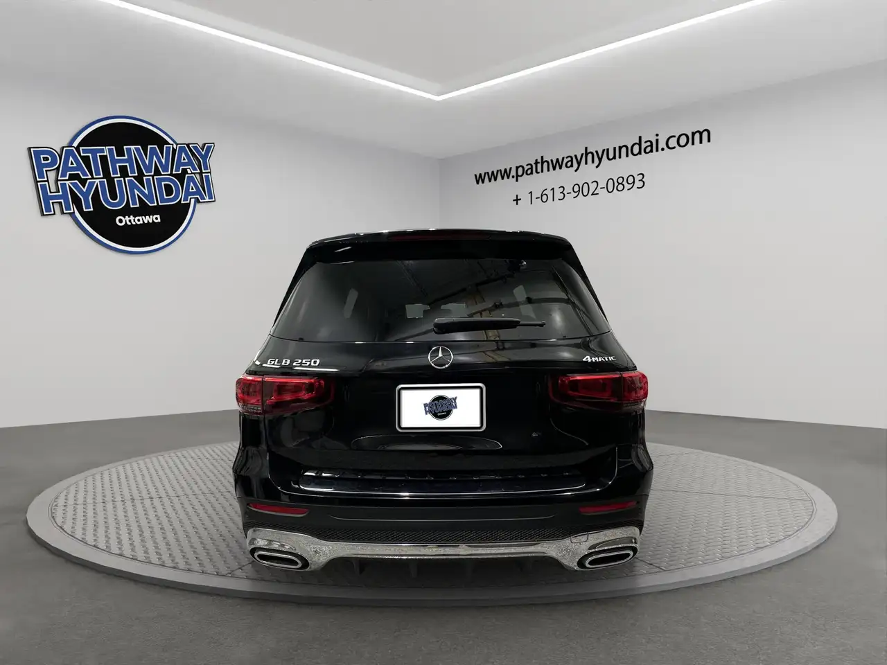 Mercedes-Benz GLB photo Mercedes-Benz GLB