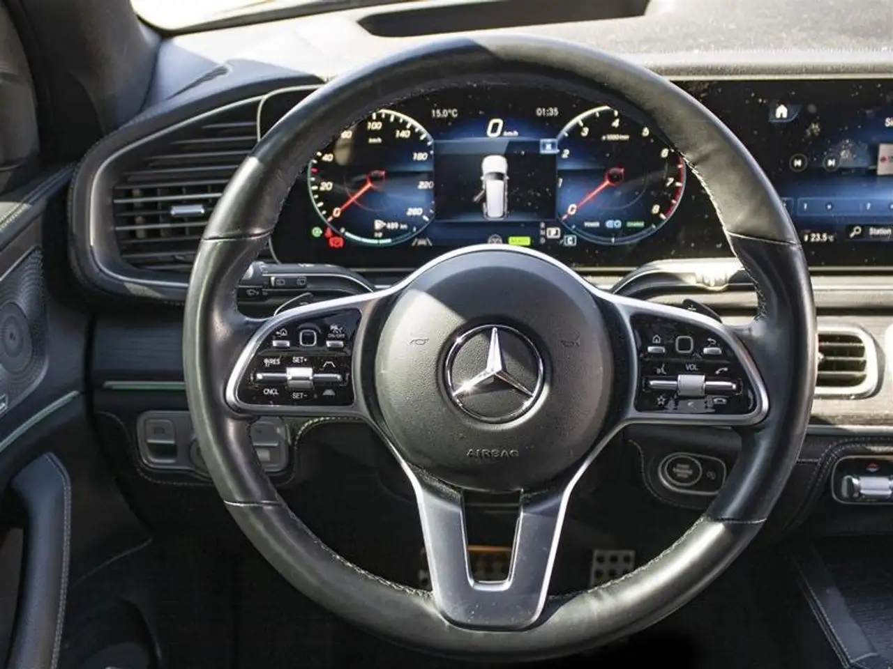 Mercedes-Benz GLS снимка Mercedes-Benz GLS