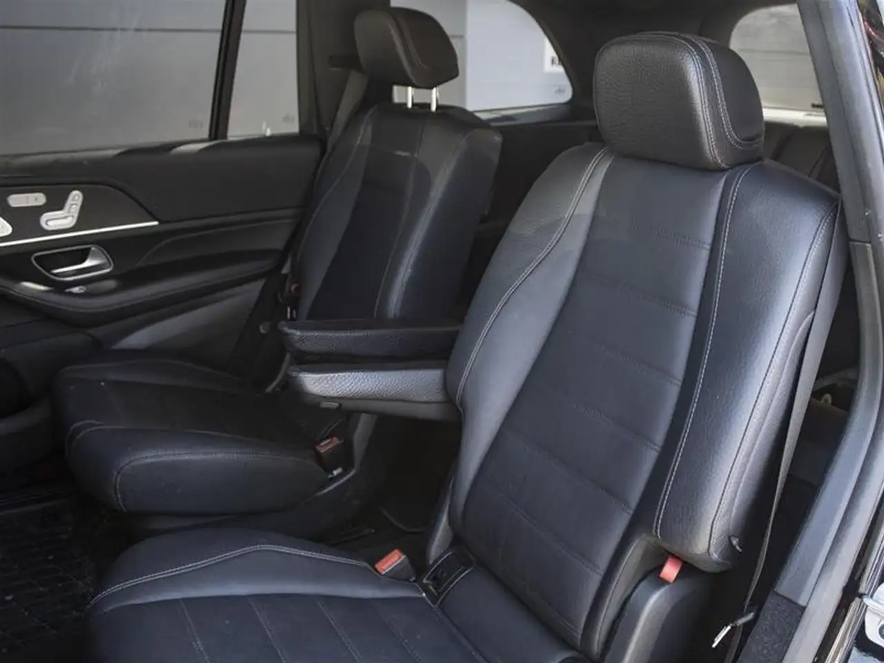 Mercedes-Benz GLS снимка Mercedes-Benz GLS