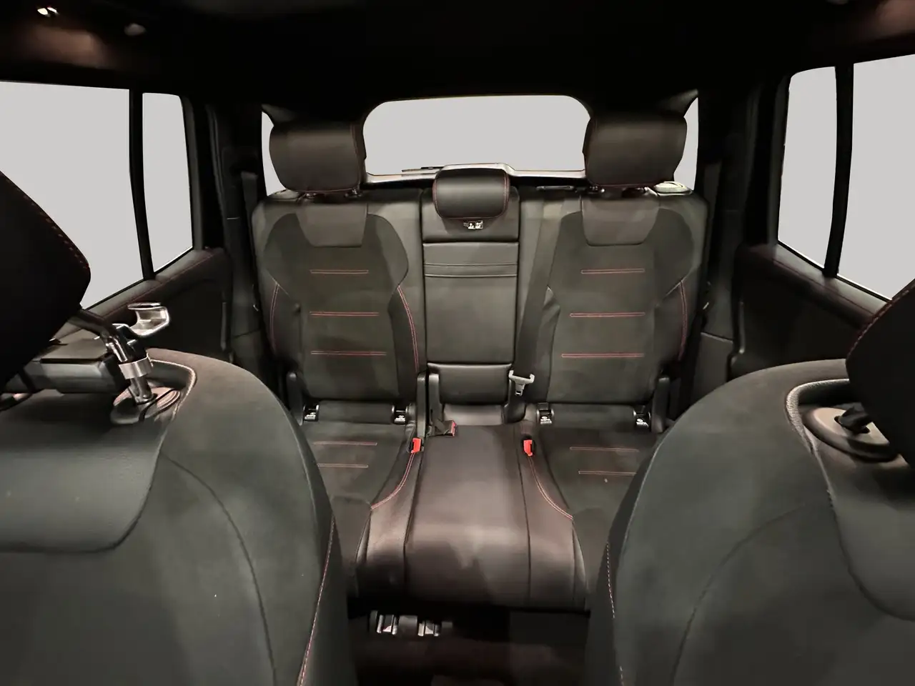 Mercedes-Benz GLB photo Mercedes-Benz GLB