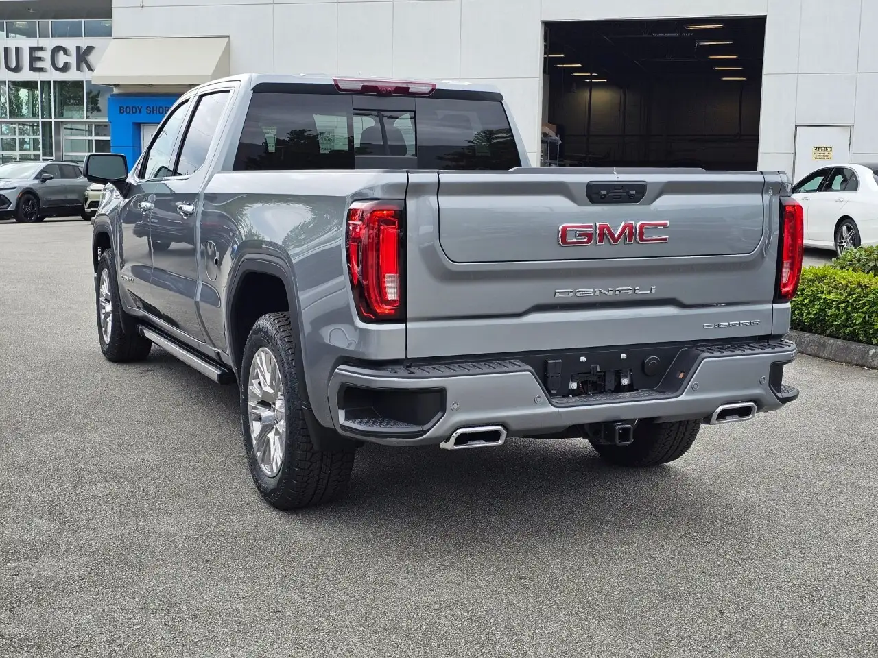 GMC Sierra 1500 снимка GMC Sierra 1500