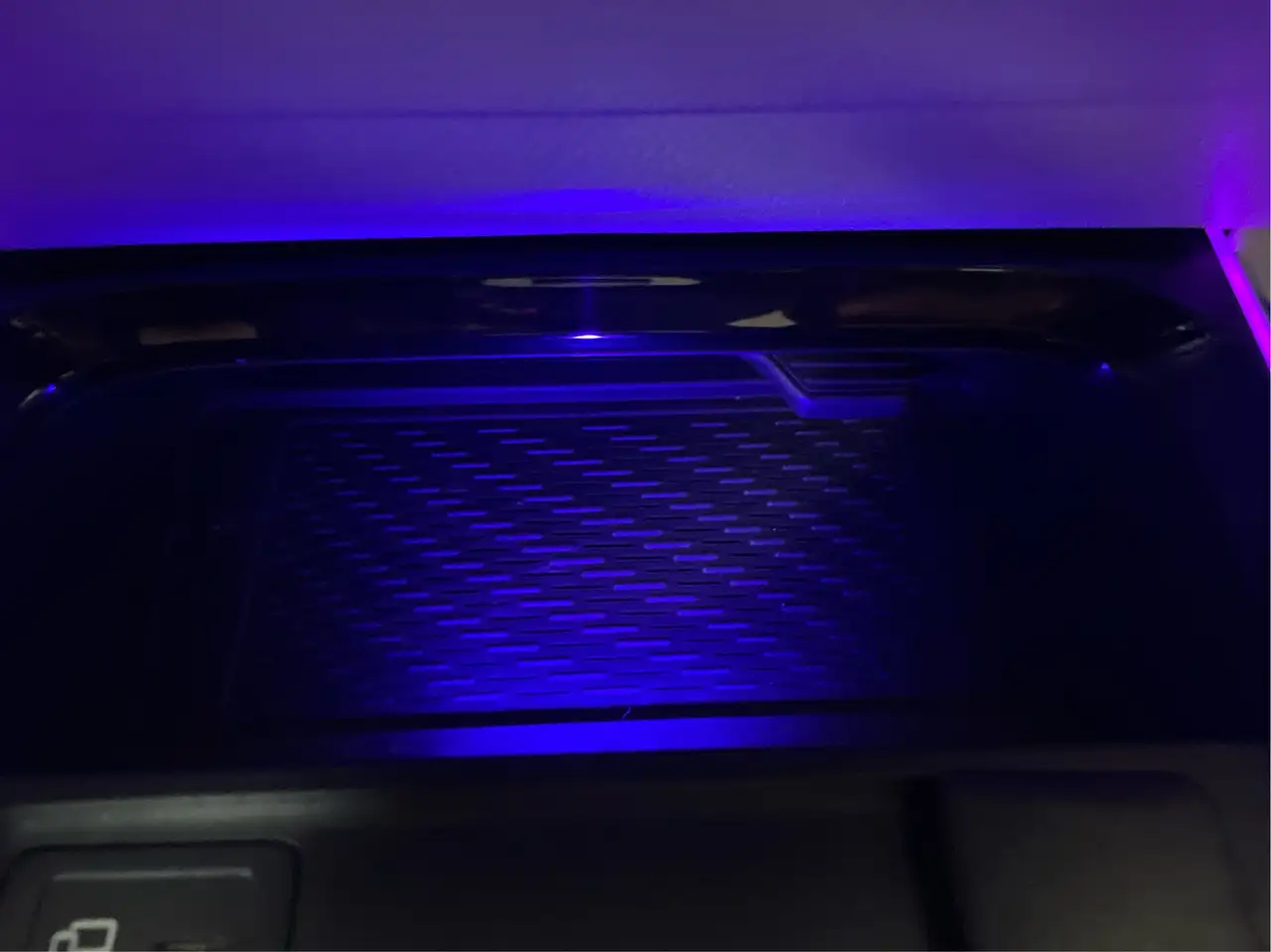 Mercedes-Benz GLB снимка Mercedes-Benz GLB