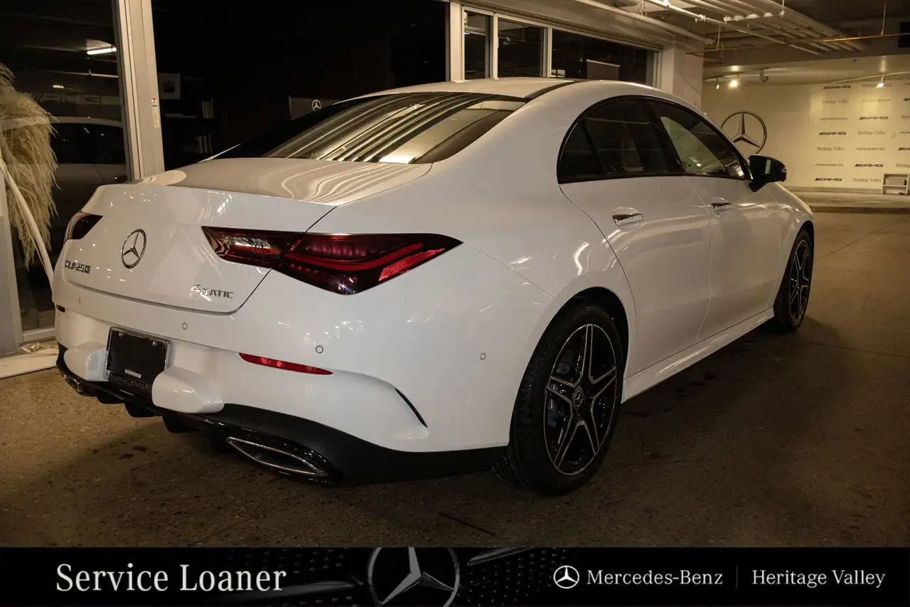 Mercedes-Benz CLA снимка Mercedes-Benz CLA