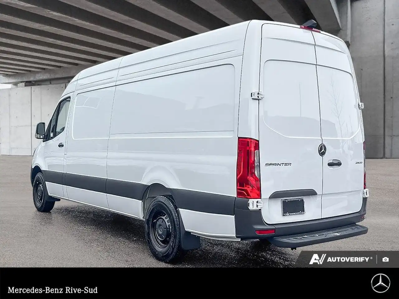Mercedes-Benz Sprinter снимка Mercedes-Benz Sprinter