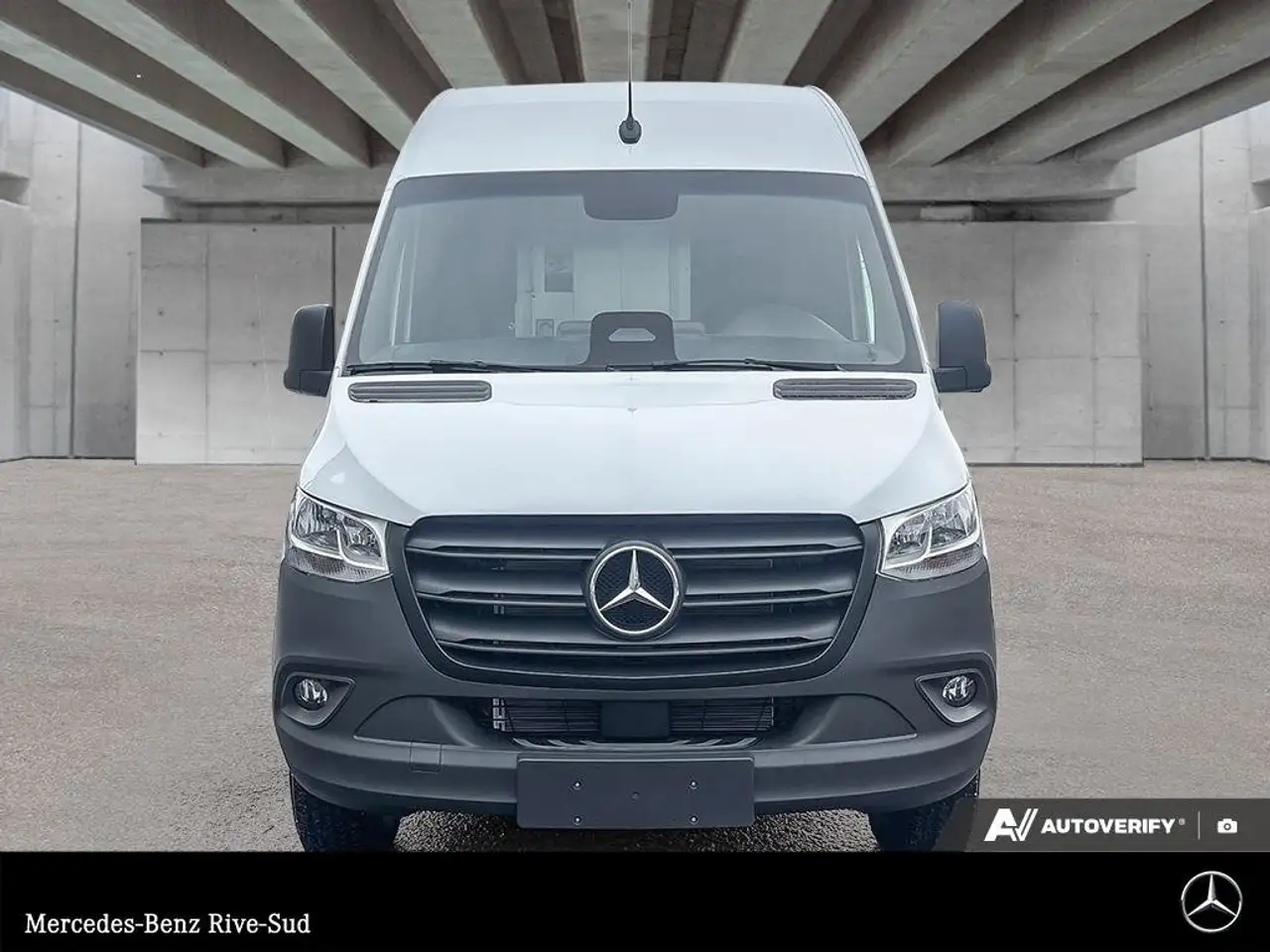 Mercedes-Benz Sprinter снимка Mercedes-Benz Sprinter