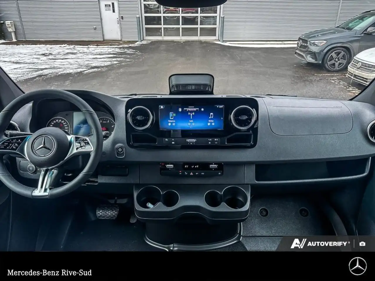 Mercedes-Benz Sprinter снимка Mercedes-Benz Sprinter