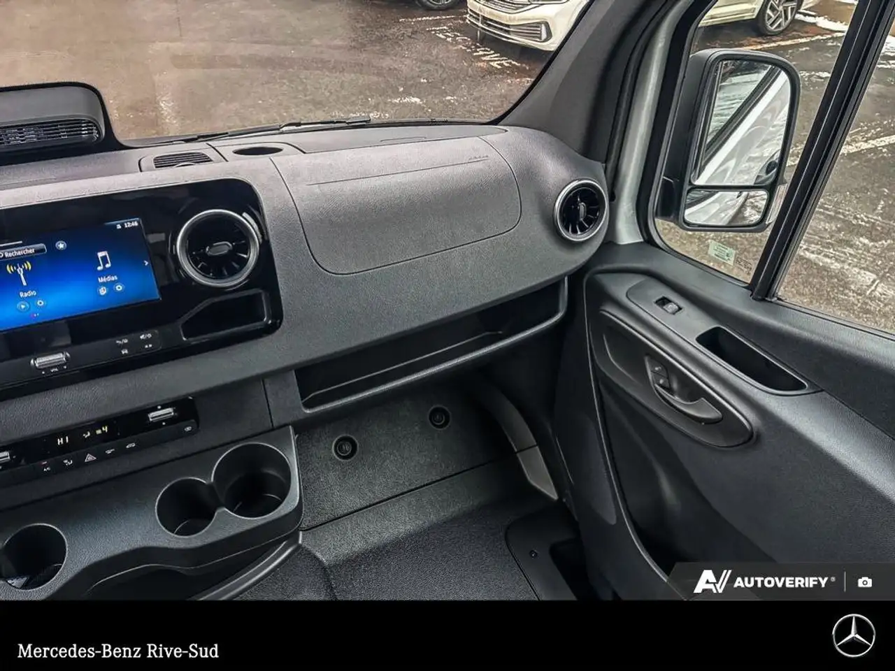 Mercedes-Benz Sprinter снимка Mercedes-Benz Sprinter