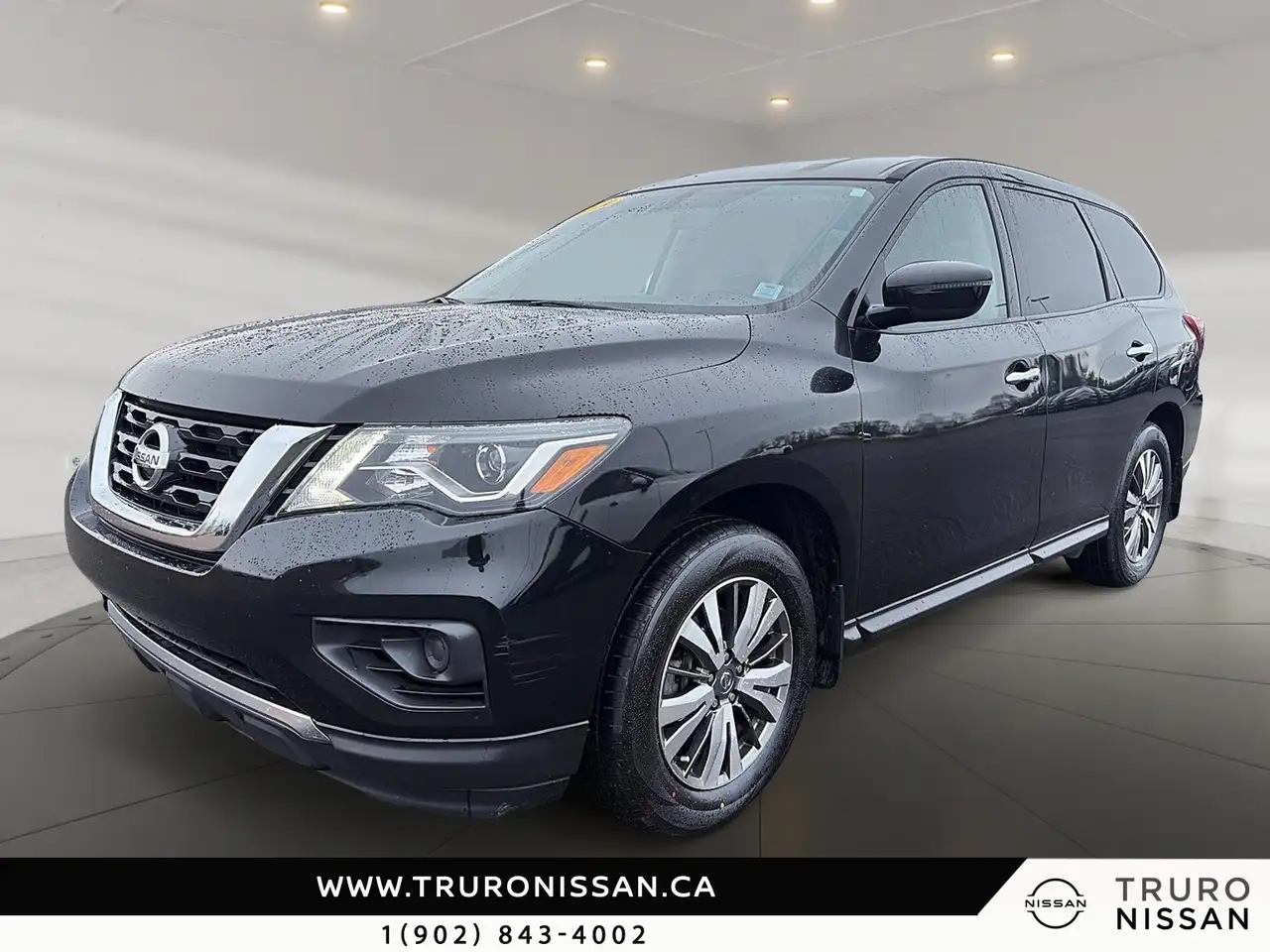 Nissan Pathfinder снимка Nissan Pathfinder