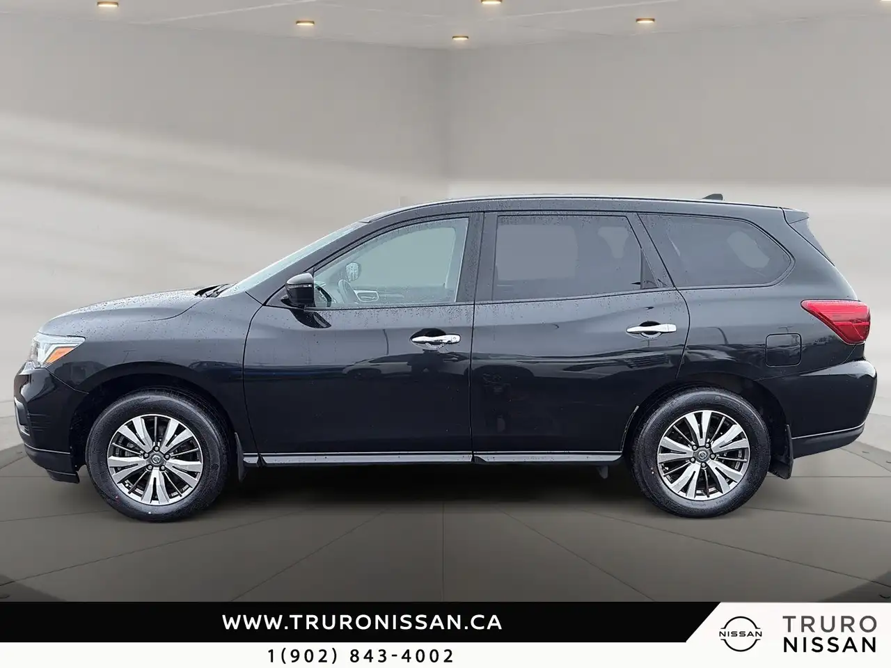 Nissan Pathfinder снимка Nissan Pathfinder