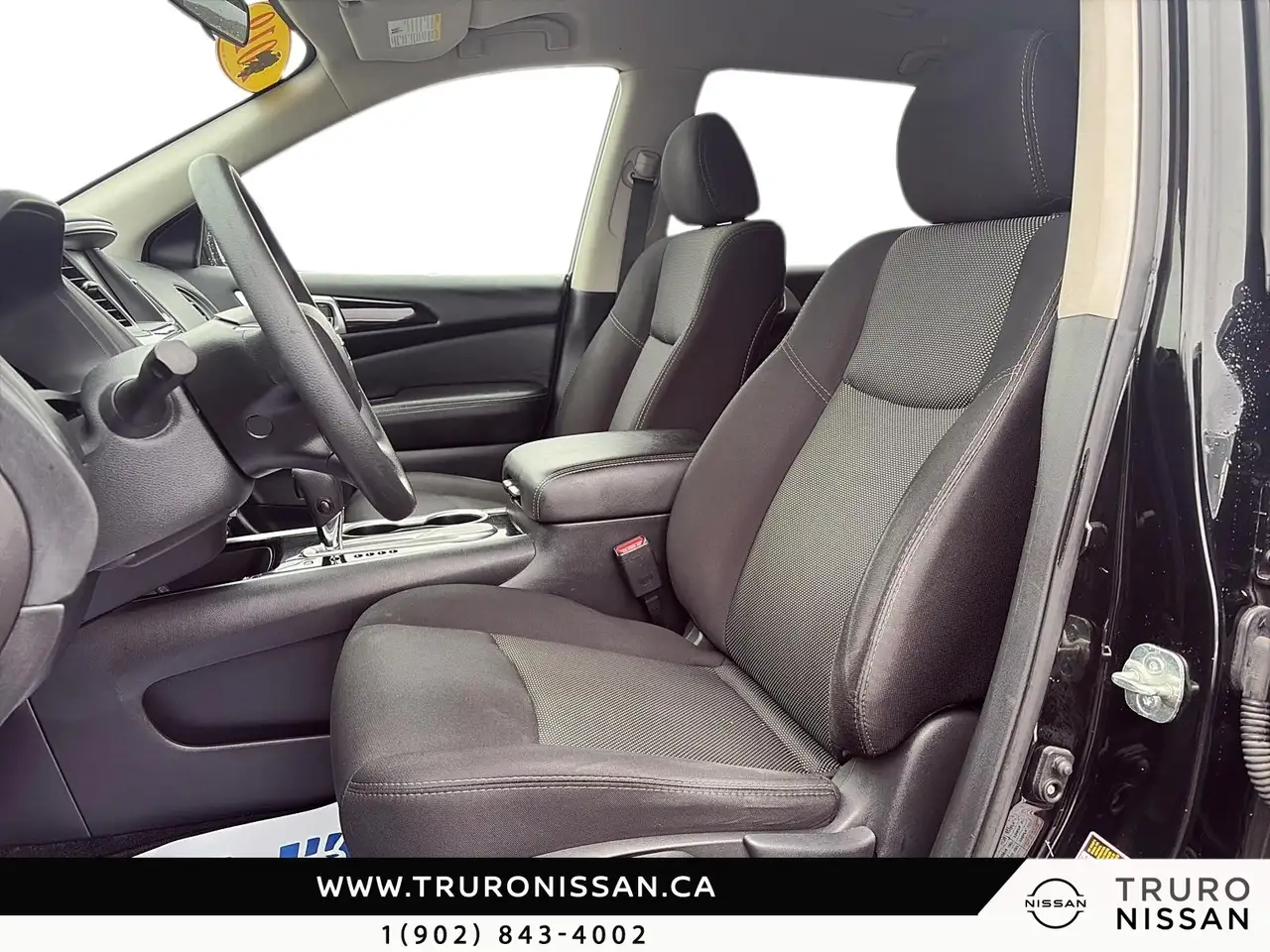 Nissan Pathfinder снимка Nissan Pathfinder