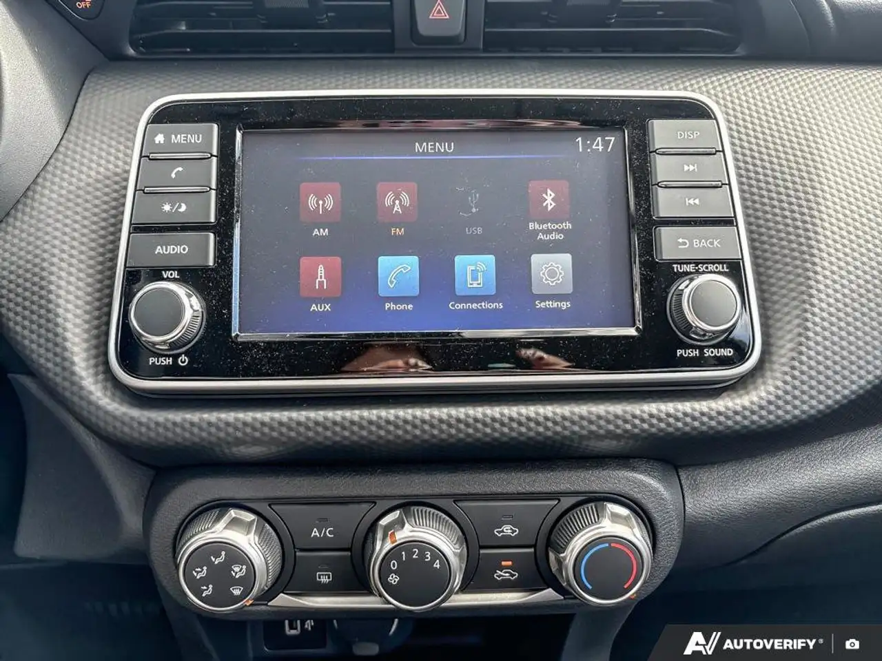 Nissan Kicks photo Nissan Kicks
