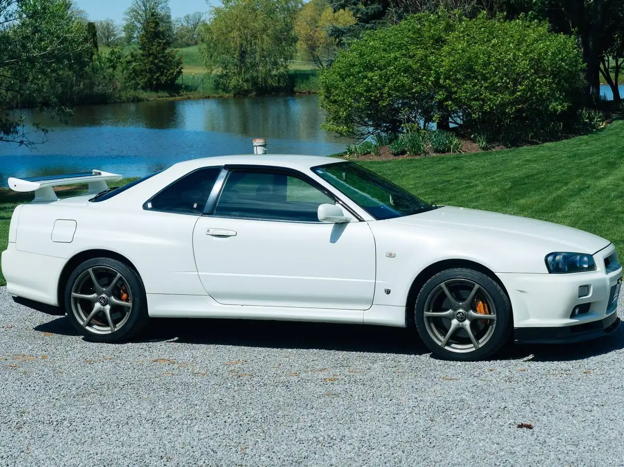 2000 Nissan Skyline