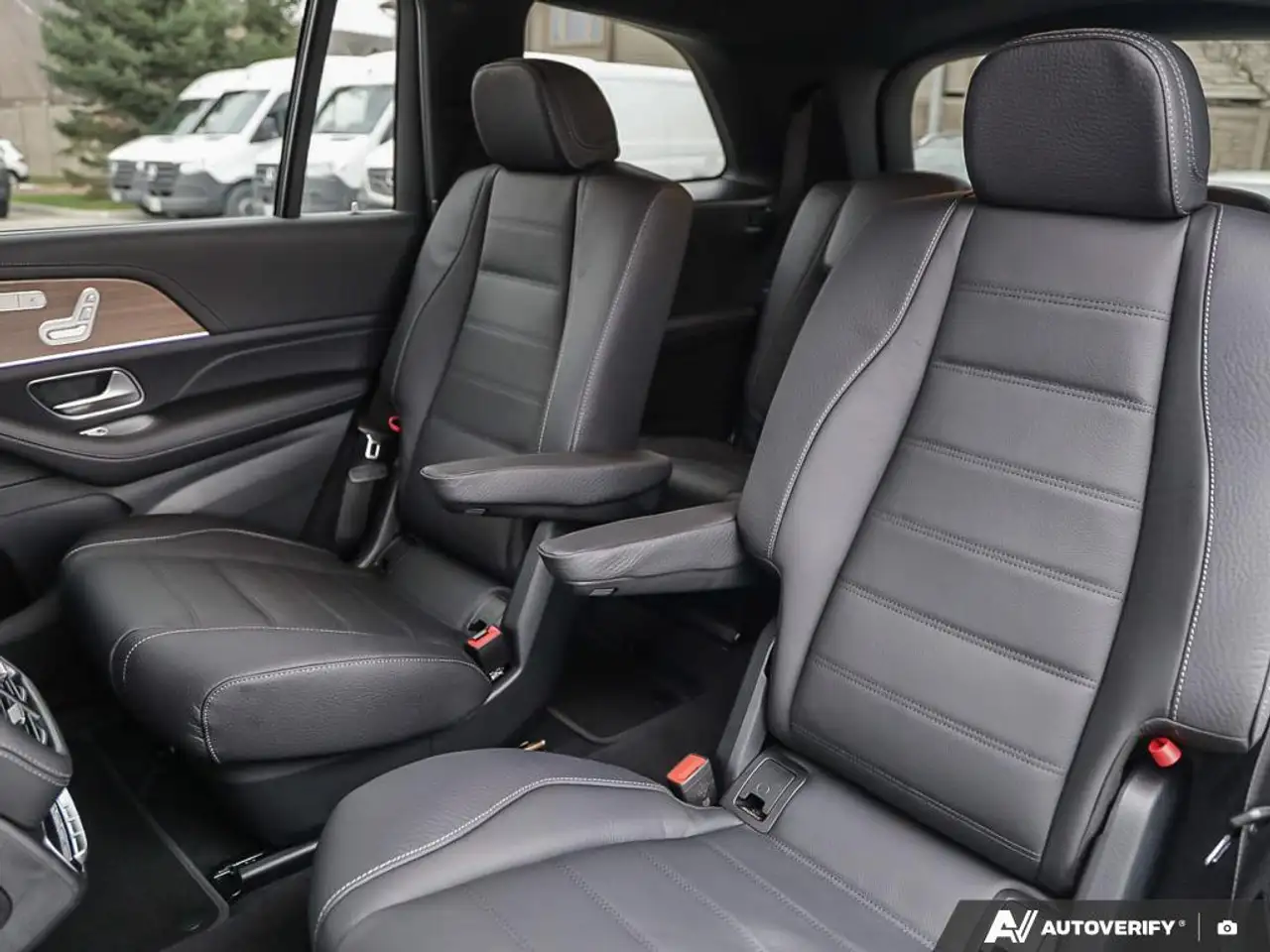 Mercedes-Benz GLS снимка Mercedes-Benz GLS