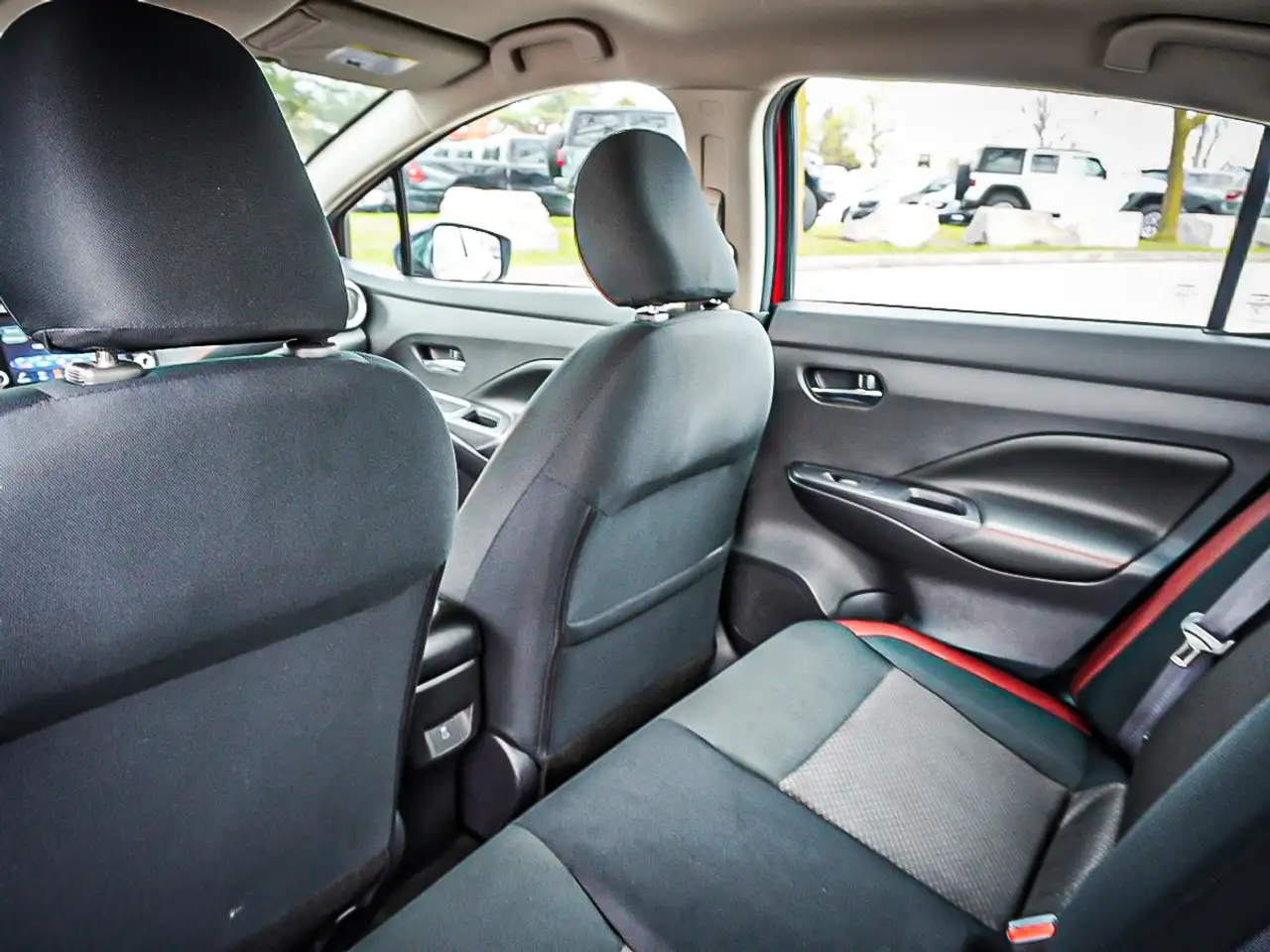 Nissan Versa photo Nissan Versa