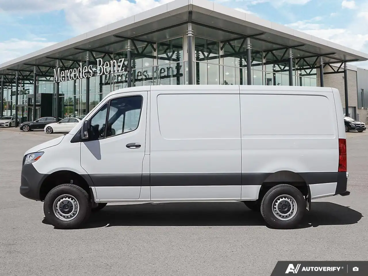 Mercedes-Benz Sprinter photo Mercedes-Benz Sprinter