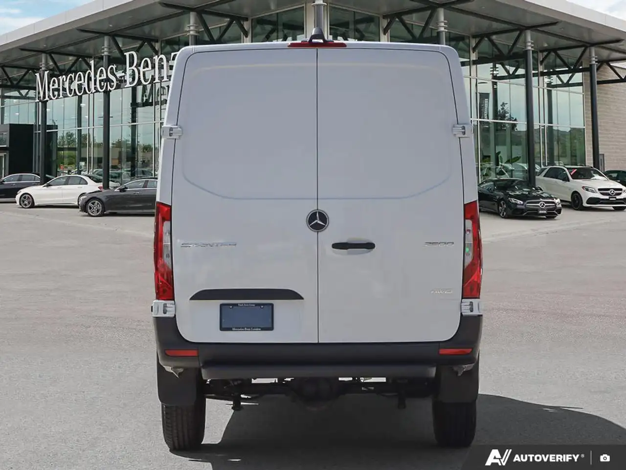 Mercedes-Benz Sprinter photo Mercedes-Benz Sprinter