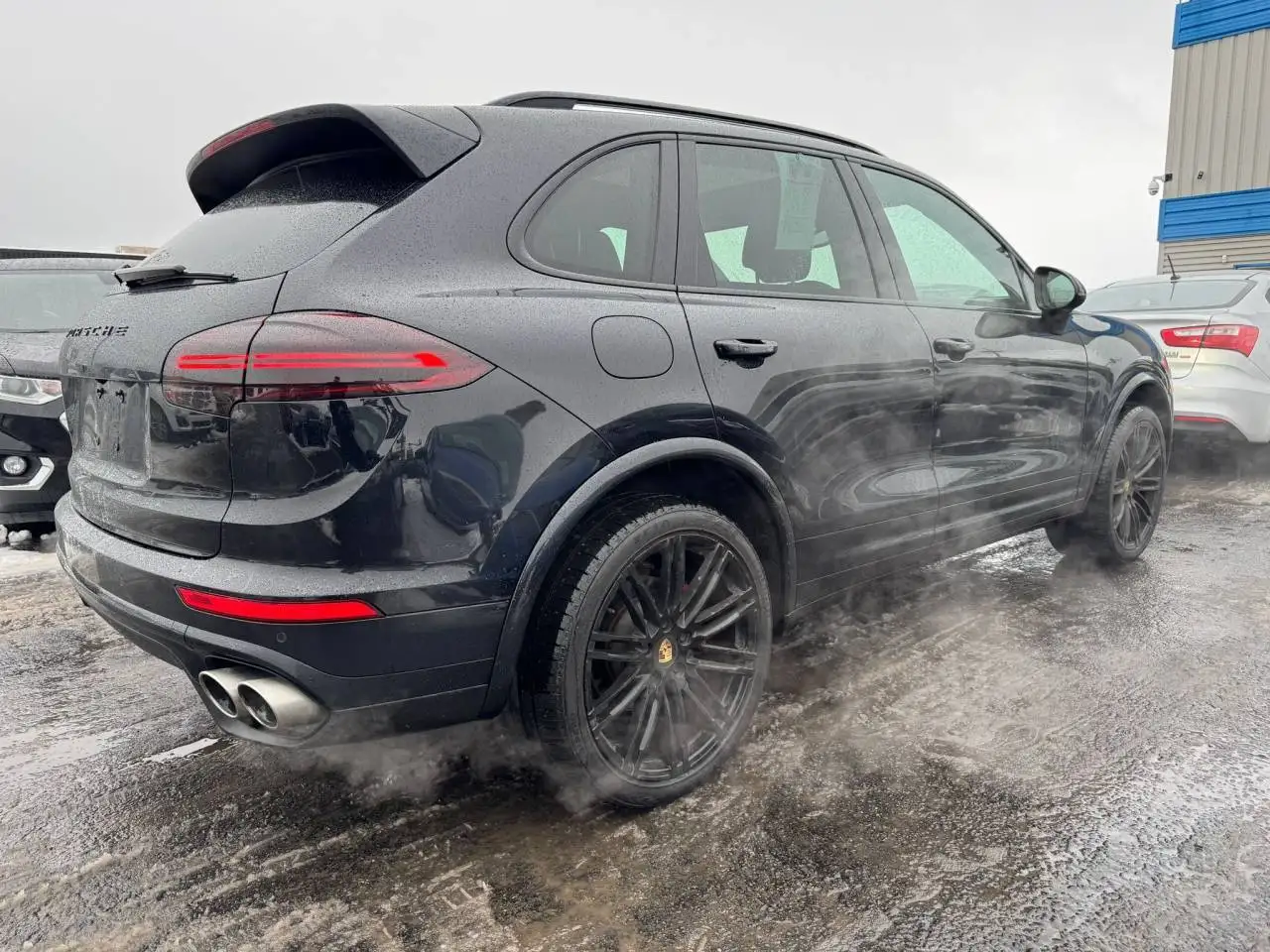 Porsche Cayenne photo Porsche Cayenne